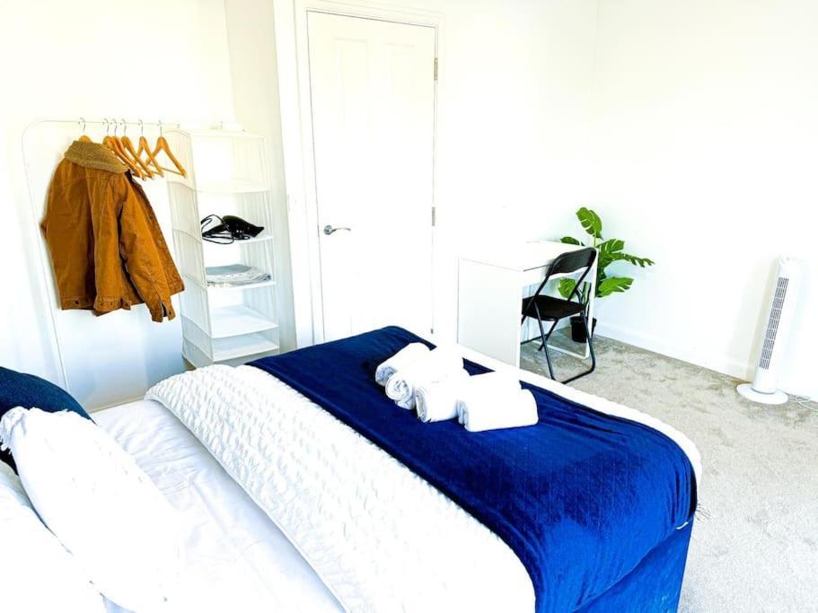 Contractors, Families, Tourists & Groups Welcome Sleeps Upto 9, Garden, Pet Allowed, Parking Included! バーミンガム エクステリア 写真